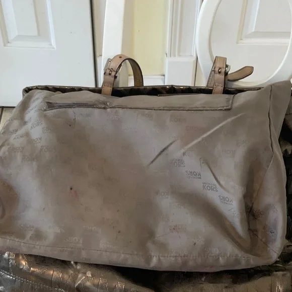 Michael Kors Bag - Picture 6 of 9